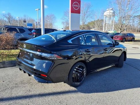 New 2026 Nissan Sentra SR w/ Floor Mat Package image 3