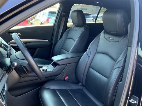 Used 2022 Cadillac XT4 Premium Luxury w/ Enhanced Visibility Package image 24