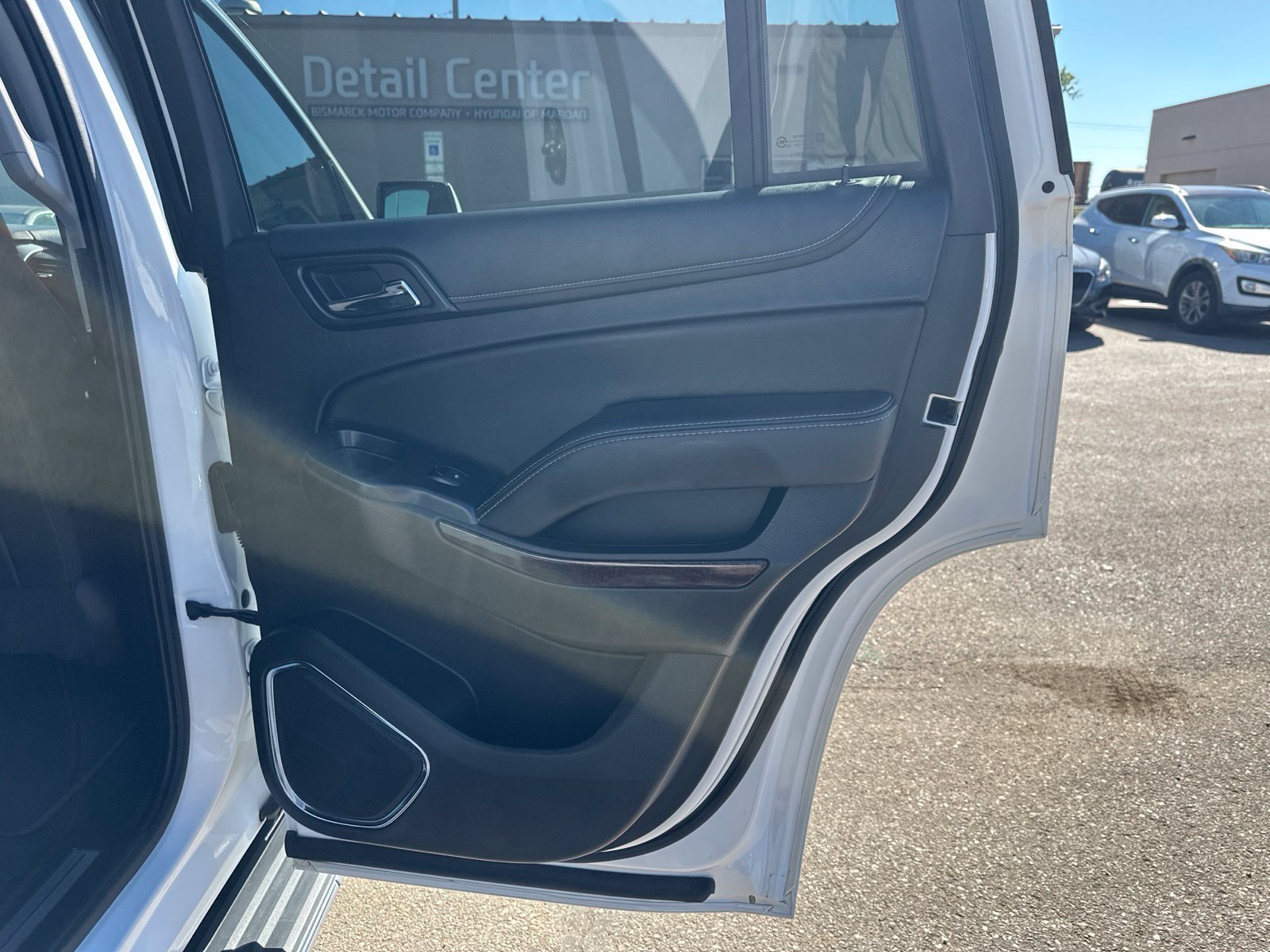 Used 2018 GMC Yukon SLT w/ Open Road Package AWD/4WD image 37