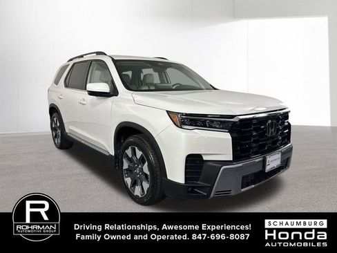 Certified 2026 Honda Pilot Touring image 3