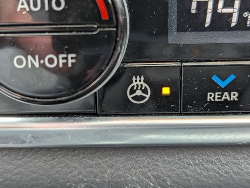 Used 2022 Nissan Rogue SL w/ SL Premium Package image 27