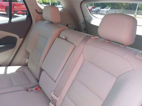 Used 2024 GMC Terrain Denali w/ Denali Premium Package AWD/4WD image 14