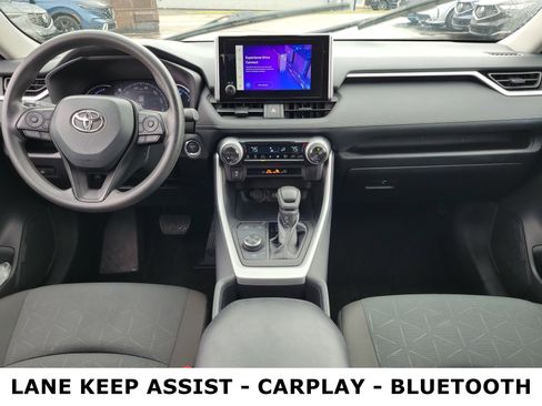 Used 2025 Toyota RAV4 XLE image 10