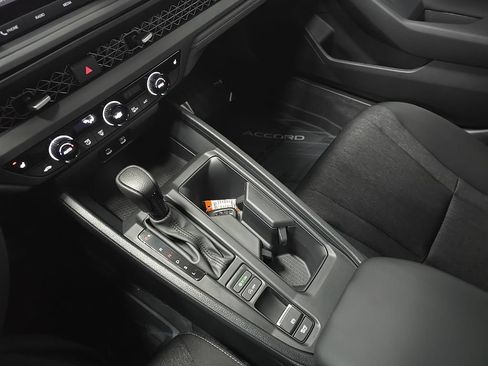 Used 2025 Honda Accord SE image 27