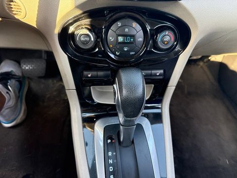Used 2016 Ford Fiesta Titanium FWD image 22