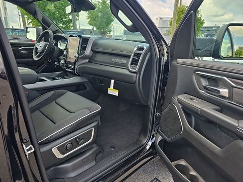 New 2026 RAM 1500 Laramie AWD/4WD image 19