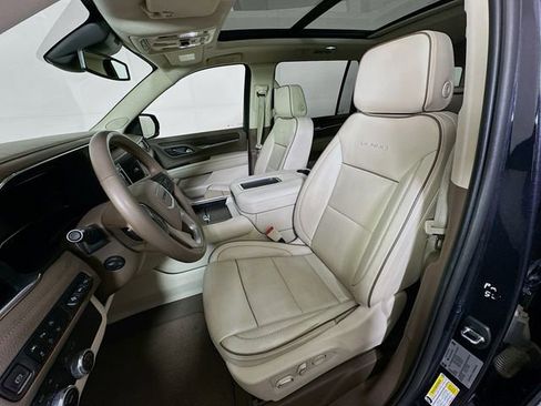 Used 2023 GMC Yukon XL Denali AWD/4WD image 22