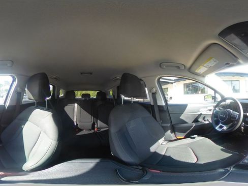 Used 2025 Kia Sportage LX image 37