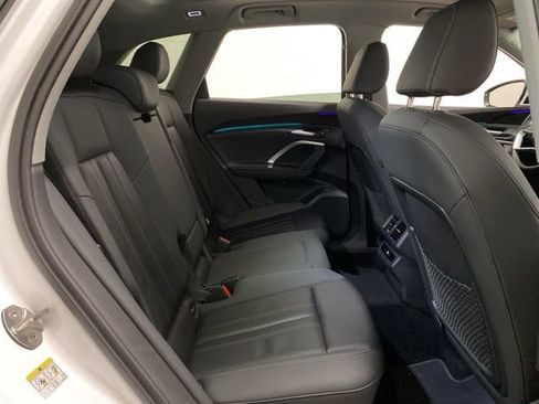 Used 2025 Audi Q5 Premium w/ Convenience Package image 75