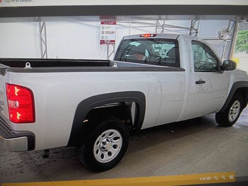 Used 2013 Chevrolet Silverado 1500 W/T RWD image 7