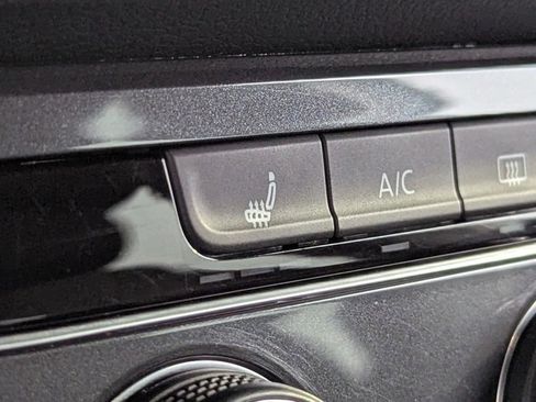 Used 2023 Volkswagen Tiguan S image 21