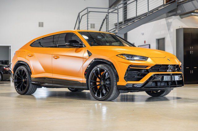 Used 2022 Lamborghini Urus AWD/4WD image 8