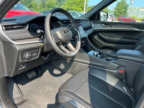 New 2025 Jeep Grand Cherokee Limited w/ Trailer Tow Package image 11