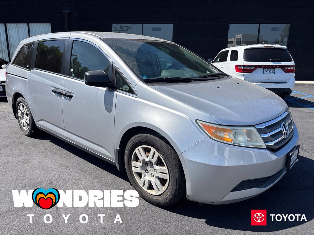 Used 2011 Honda Odyssey LX image 1