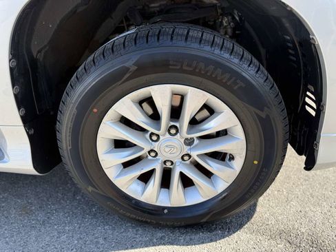 Used 2015 Lexus GX 460 image 30