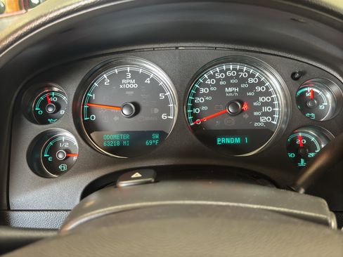 Used 2012 GMC Sierra 2500 Denali w/ Snow Plow Prep Package AWD/4WD image 26