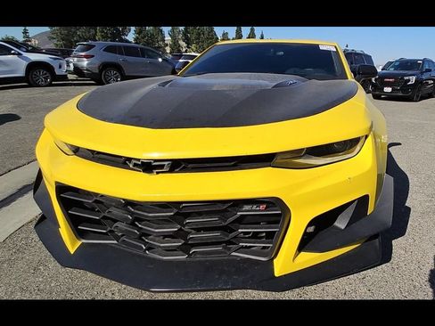 Used 2018 Chevrolet Camaro ZL1 RWD image 5