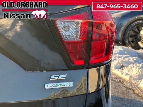 Used 2019 Ford Escape SE image 9