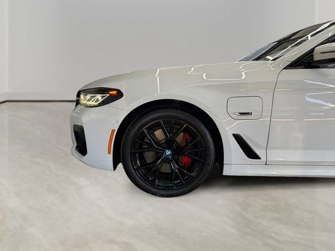 Used 2023 BMW 530e w/ M Sport Package RWD image 14