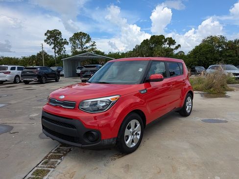 Used 2019 Kia Soul FWD image 4