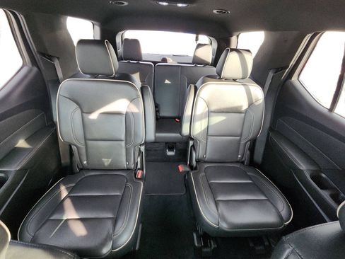Used 2022 Chevrolet Traverse Premier AWD/4WD image 13