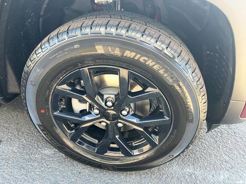 New 2026 Jeep Grand Cherokee Altitude AWD/4WD image 14