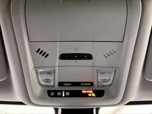 Used 2021 Chevrolet Blazer LT FWD image 35