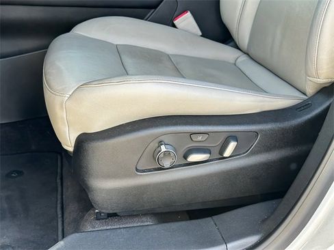 Used 2019 Cadillac XT4 Premium Luxury image 12