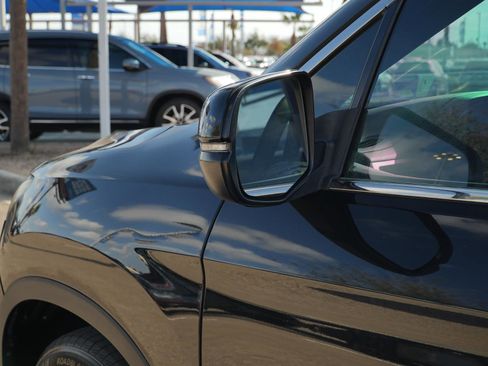 Used 2019 Honda Pilot EX-L image 11