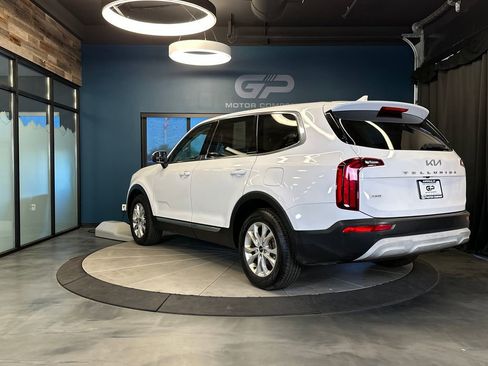 Used 2022 Kia Telluride LX AWD/4WD image 5