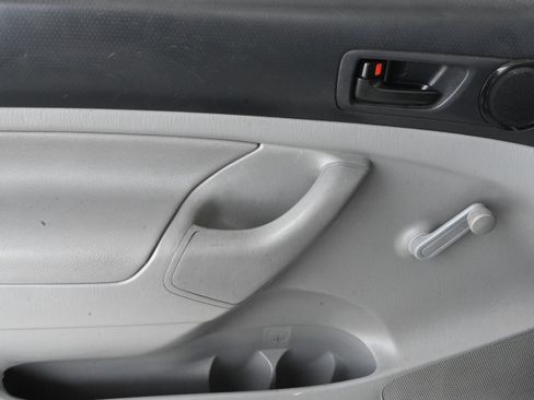 Used 2013 Toyota Tacoma 2WD Regular Cab image 22