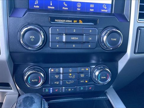 Certified 2020 Ford F150 Lariat RWD image 31