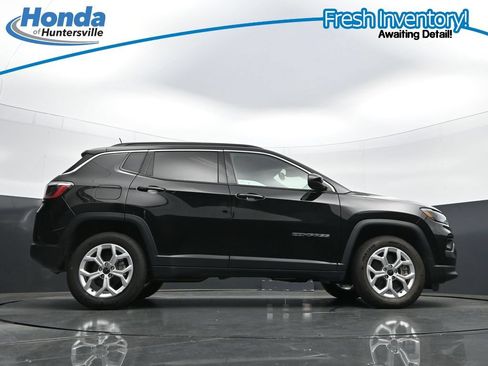 Used 2025 Jeep Compass Latitude AWD/4WD image 36