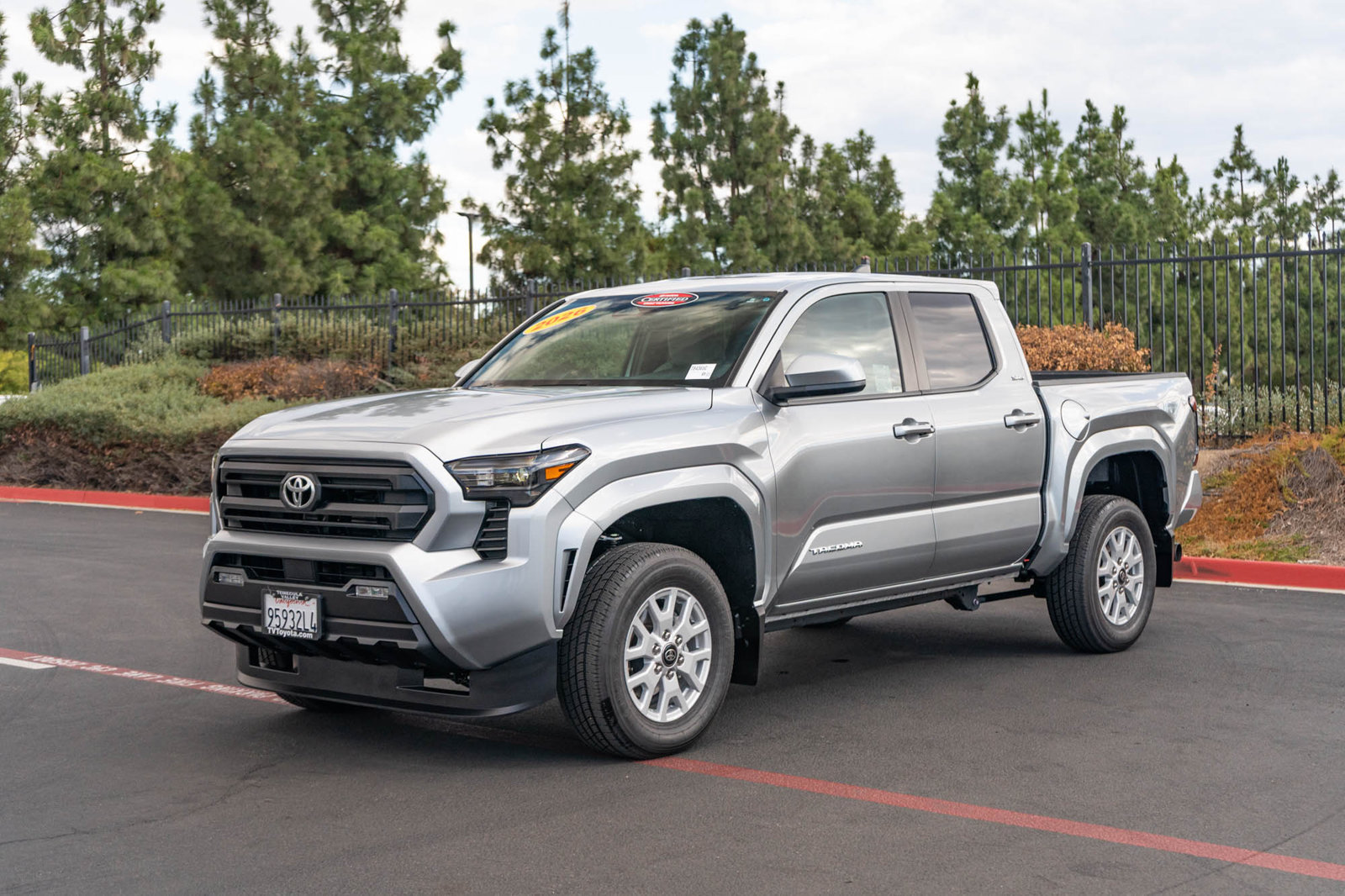 Certified 2026 Toyota Tacoma SR5 AWD/4WD image 3