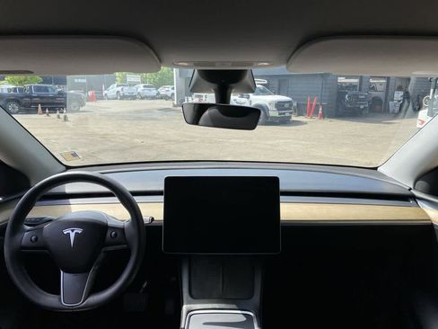 Used 2023 Tesla Model Y Long Range AWD/4WD image 11