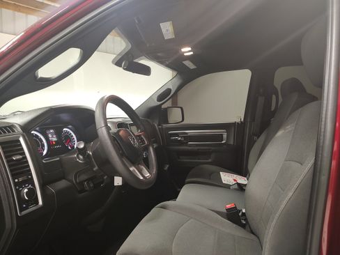 Used 2024 RAM 1500 Warlock AWD/4WD image 9