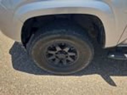 Used 2023 Toyota Tacoma SR AWD/4WD image 18