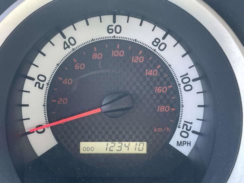 Used 2015 Toyota Tacoma 4x4 Double Cab w/ SR5 Package image 32