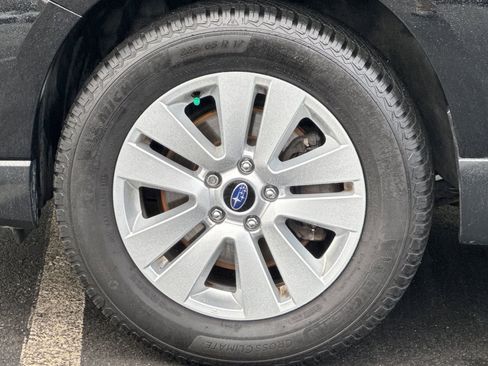 Used 2019 Subaru Outback 2.5i Premium image 26