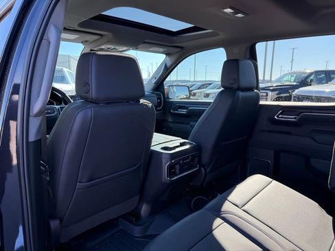 Used 2025 GMC Sierra 1500 SLT w/ SLT Premium Plus Package image 10