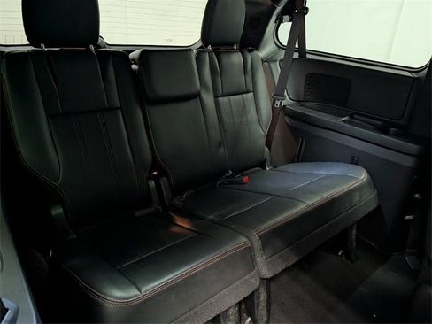 Used 2019 Dodge Grand Caravan GT image 10