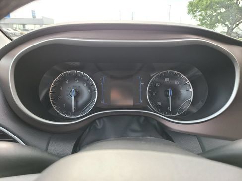 Used 2023 Chrysler Voyager LX FWD image 29