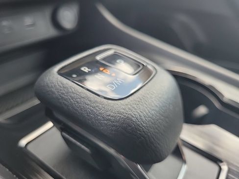 Used 2023 Nissan Rogue S AWD/4WD image 28