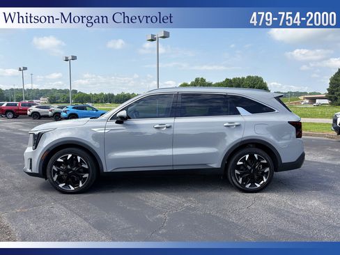 Used 2024 Kia Sorento EX w/ Panoramic Sunroof Package FWD image 8
