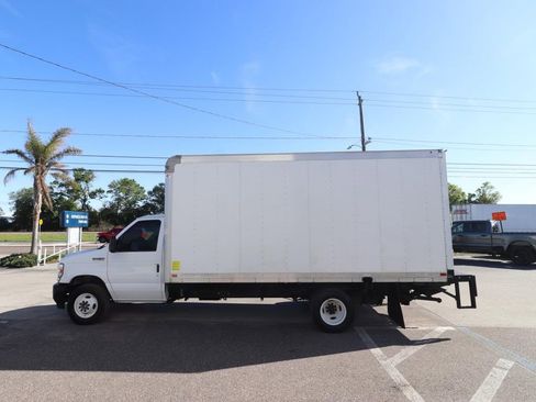 Certified 2024 Ford E-450 and Econoline 450 Super Duty w/ Power Windows & Locks Group RWD image 14