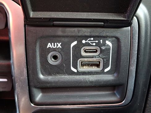 Used 2021 Jeep Wrangler Unlimited Sahara w/ Cold Weather Group image 23