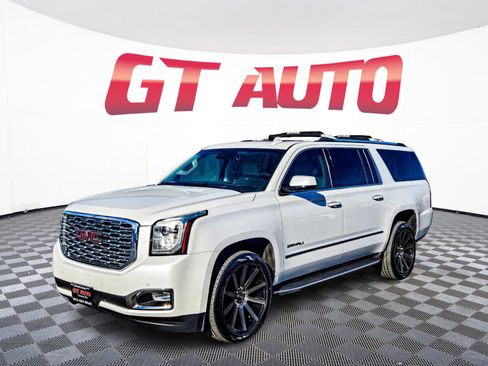 Used 2018 GMC Yukon XL Denali w/ Open Road Package image 3