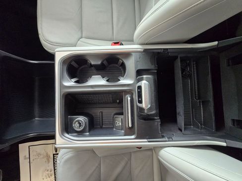 Used 2025 Ford Expedition Platinum image 20