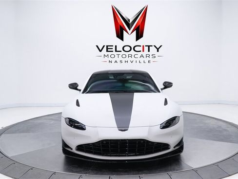 Used 2023 Aston Martin V8 Vantage Coupe RWD image 11
