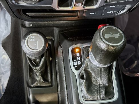 Used 2021 Jeep Wrangler Unlimited Sport image 20